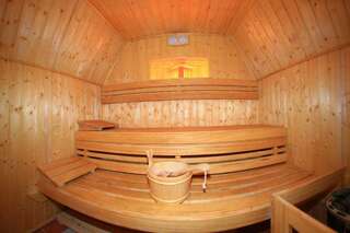 Хостелы Retro Hostel Клуж-Напока Односпальная кровать в общем номере (для 6 взрослых) с общей ванной комнатой-25